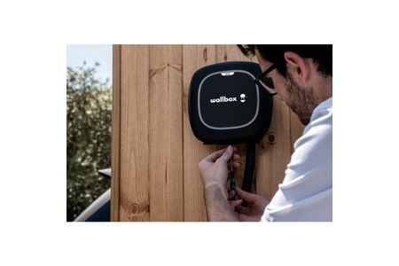 Wallbox Pulsar Max EV Charger 7.4kW Single Phase, Tethered 5m Cable