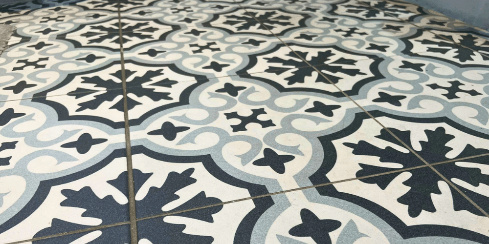 Flooring suitable for underfloor heating